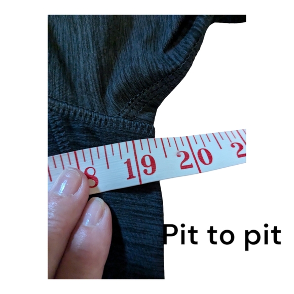 Ladies TUFF Atletics hooded top. EUC. Lightweight  Dark Grey.  Size L - Picture 4 of 8